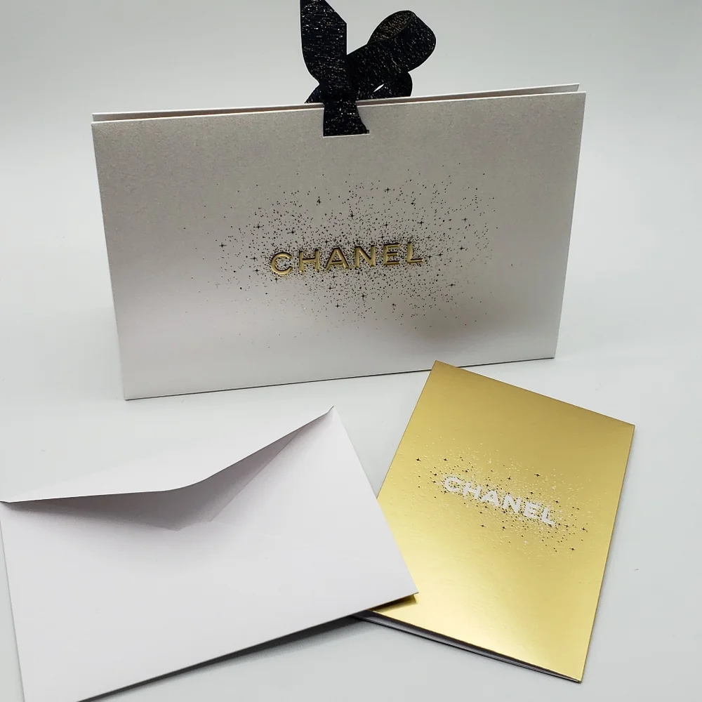 CHANEL Holiday Gift Bag with Card